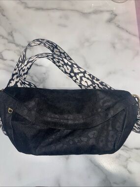 NWOT Limited Edition Black Leopard Crossbody - Canvelle